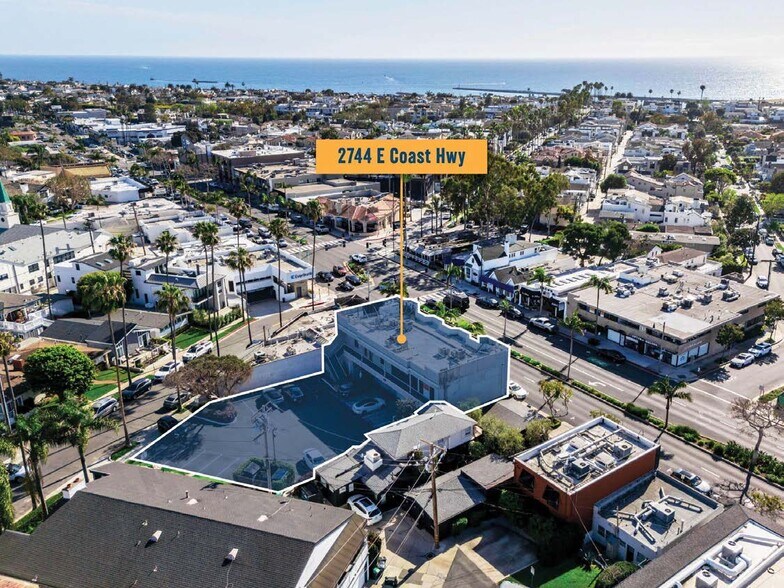 2744 E Coast Hwy, Corona Del Mar, CA à vendre - Photo du bâtiment - Image 2 de 5