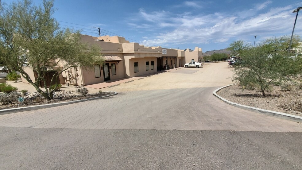 6070 E Cave Creek Rd, Cave Creek, AZ for sale - Building Photo - Image 2 of 20