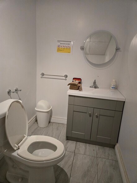 309-321 Rue Lawrence, Greenfield Park, QC à louer - Photo intérieure - Image 3 de 5