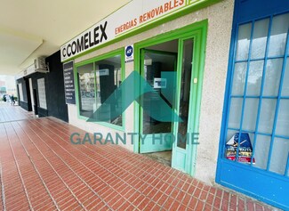 Plus de détails pour Multi-résidentiel à vendre