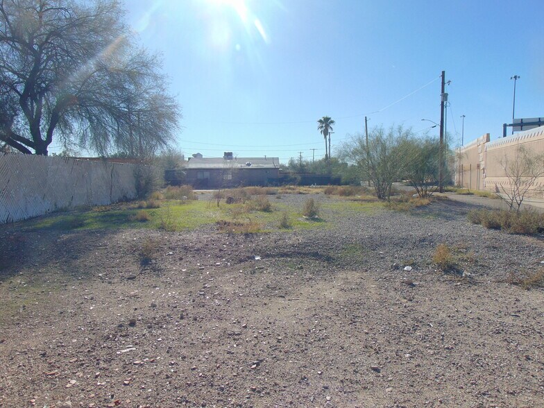 1080 N Contzen Ave, Tucson, AZ à vendre - Photo du bâtiment - Image 2 de 5