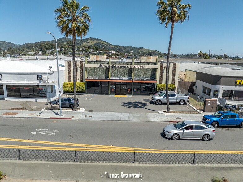 717 Francisco Blvd E, San Rafael, CA à vendre - Photo du bâtiment - Image 2 de 7