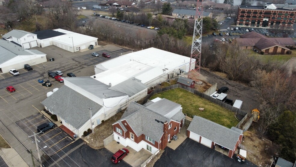 100% Occupied, 27 Unit Income Stream portfolio of 2 properties for sale on LoopNet.ca - Building Photo - Image 3 of 12
