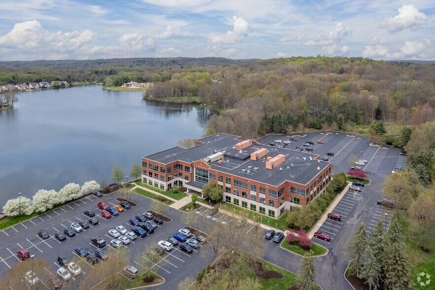 3875 Embassy Pky, Akron, OH à louer - Aérien - Image 3 de 5