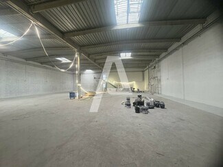 Plus de détails pour 118 Rue Marcel Hartmann, Ivry-sur-Seine - Local d'activités à louer