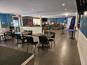 712 River Rd, Washington, NC à louer Photo intérieure- Image 2 de 8