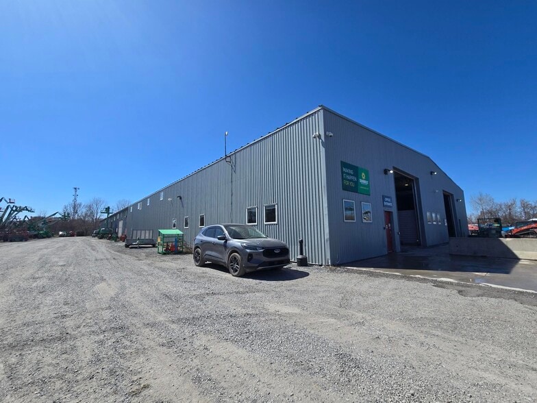 1987 Robertson Rd, Ottawa, ON for lease - Building Photo - Image 3 of 7