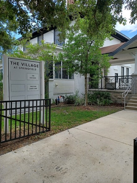 330 W 9th St, Jacksonville, FL for lease - Building Photo - Image 3 of 15