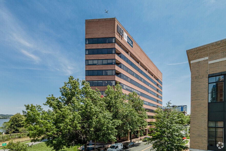 1199 N Fairfax St, Alexandria, VA for lease - Building Photo - Image 3 of 10