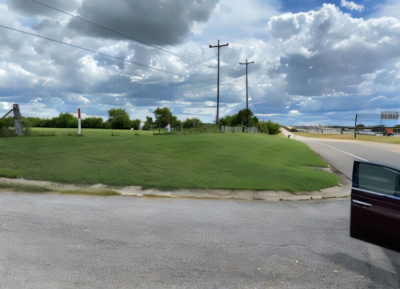 3550 N Interstate 35, Georgetown, TX à vendre - Photo du bâtiment - Image 1 de 9