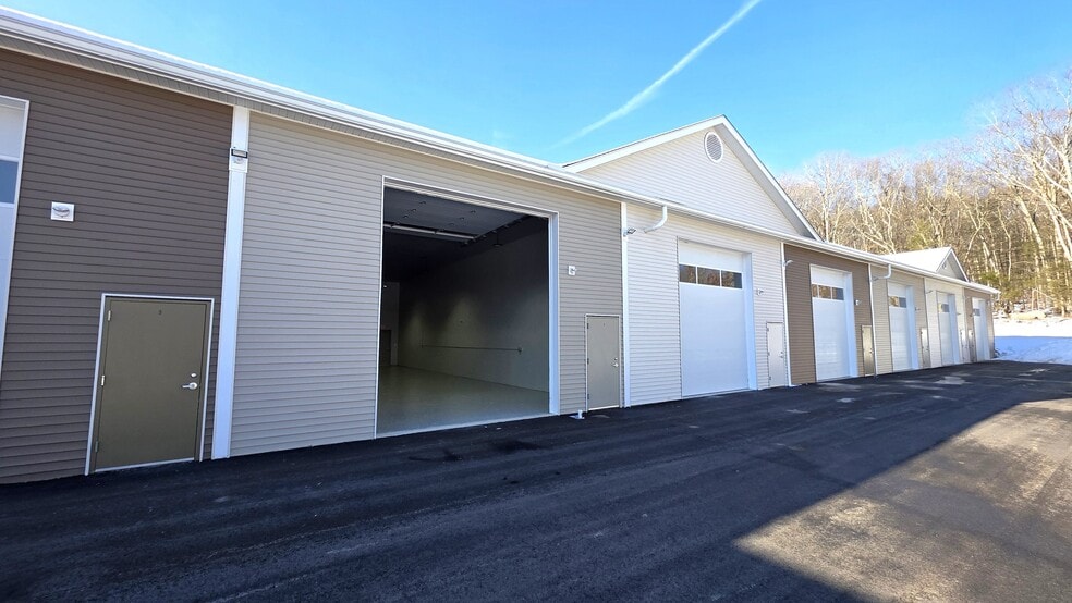 239 Wolcott Rd, Wolcott, CT for sale - Building Photo - Image 2 of 4