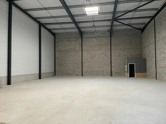 Plus de détails pour Local d'activités, Industriel à louer