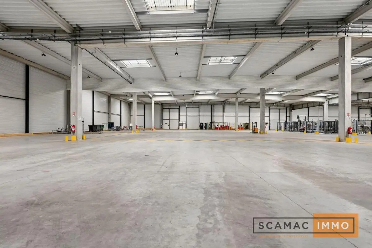 Industrial in Sucy-en-Brie for lease Building Photo- Image 1 of 6