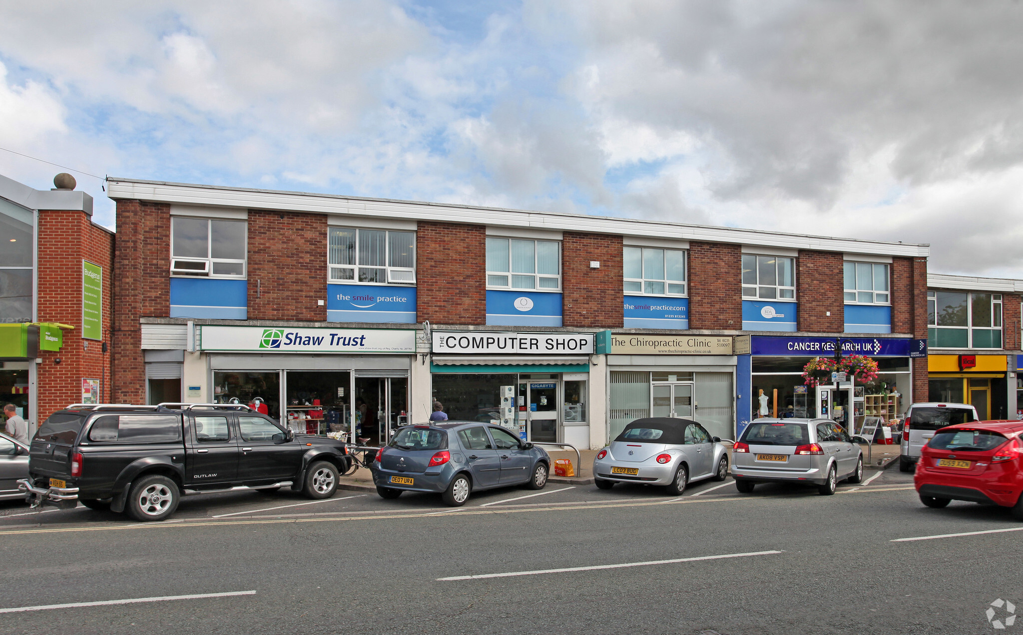 198-200A Broadway, Didcot for sale Primary Photo- Image 1 of 1