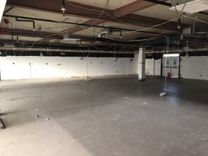 Riverview Dr, Dyce for lease Interior Photo- Image 2 of 3