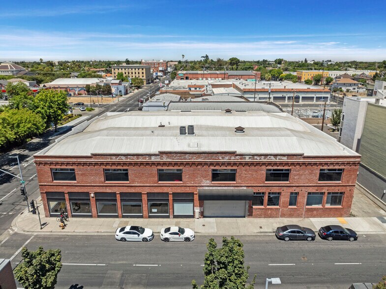 600 N El Dorado St, Stockton, CA à vendre - Photo du bâtiment - Image 2 de 43