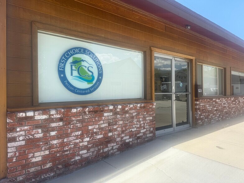 568 W Line St, Bishop, CA à vendre - Photo du bâtiment - Image 2 de 30