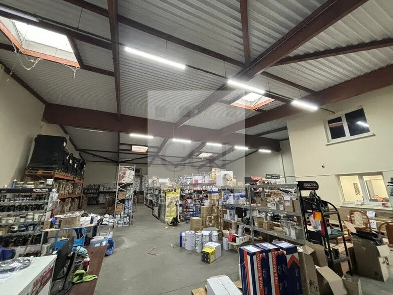 Flex in Décines-Charpieu for lease - Interior Photo - Image 3 of 117