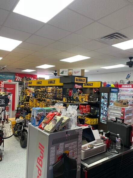 2716 W Front St, Midland, TX for lease - Building Photo - Image 3 of 3