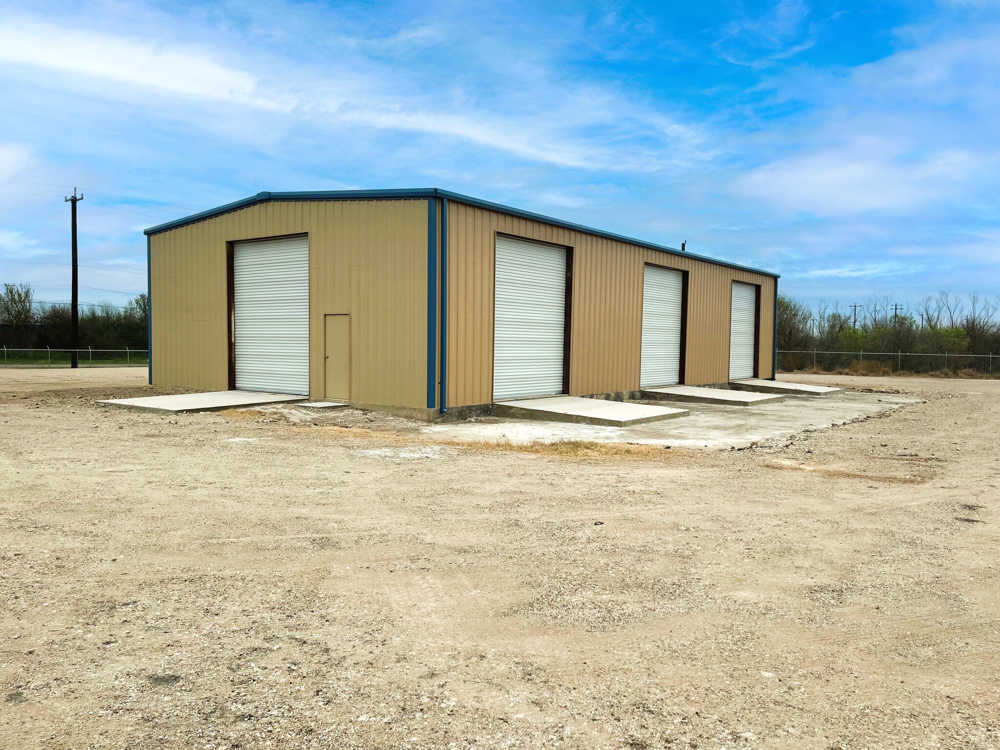 10520 Somerset Rd, San Antonio, TX for sale Primary Photo- Image 1 of 5
