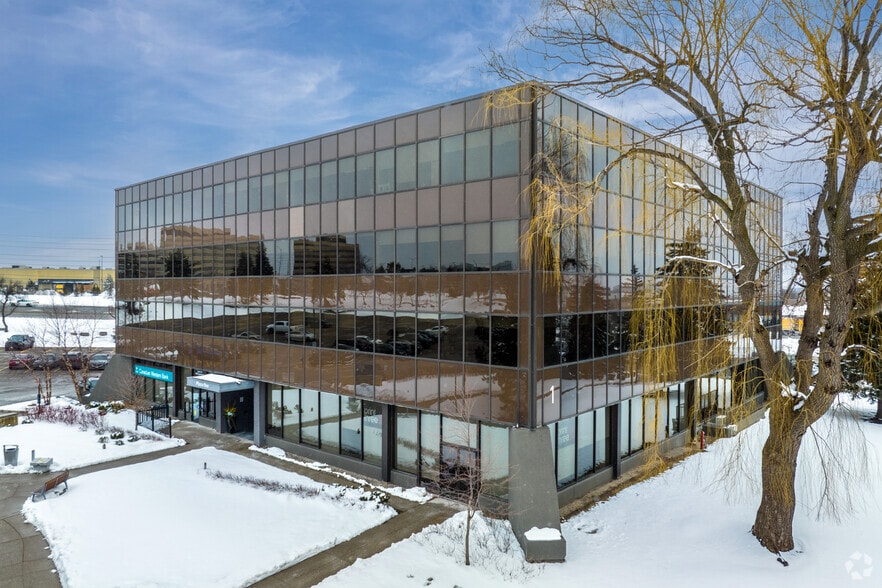2000 Argentia Rd, Mississauga, ON for lease - Primary Photo - Image 1 of 11