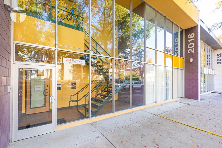 2016 P St, Sacramento, CA à louer - Photo du bâtiment - Image 3 de 12