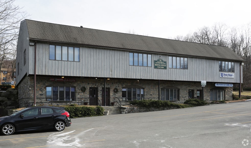 13-17 Dove Ct, Croton On Hudson, NY for lease - Primary Photo - Image 1 of 3