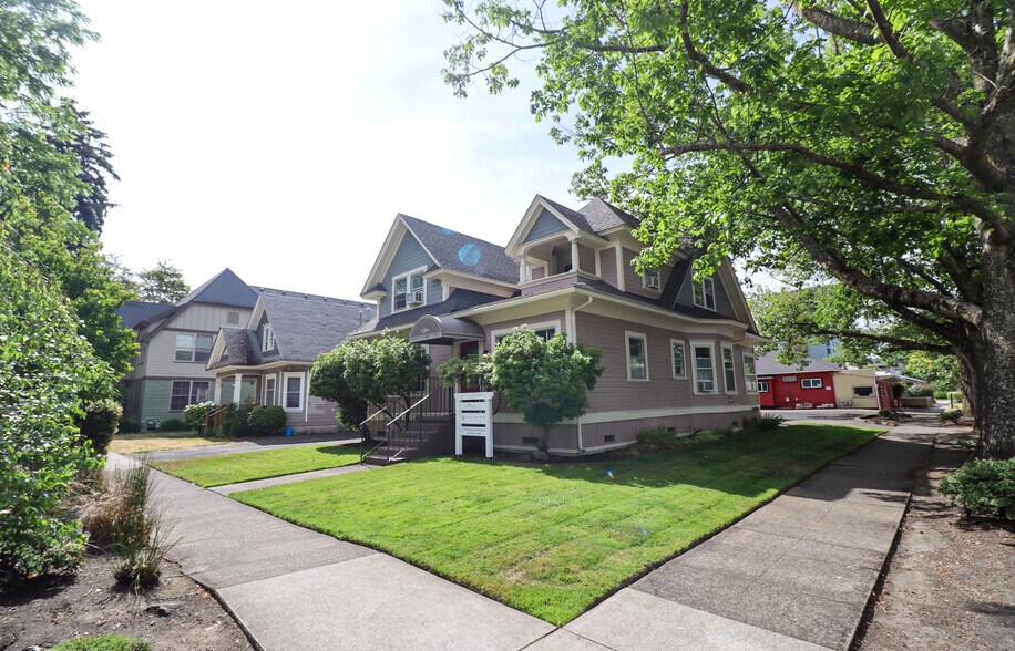 292 W 12th Ave, Eugene, OR à vendre - Photo du bâtiment - Image 2 de 15