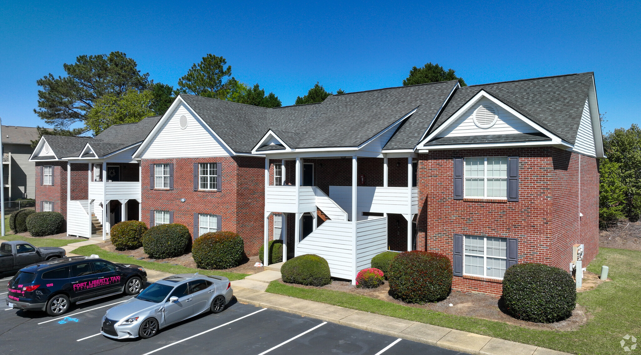 208-246 Partners Way Dr, Fayetteville, NC for sale Primary Photo- Image 1 of 1