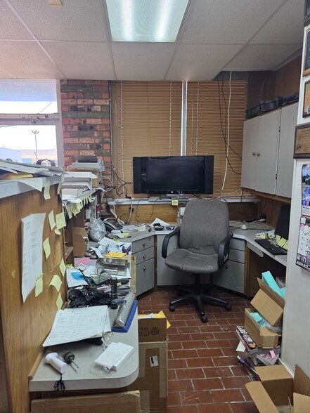 104 S Rogers Rd, Irving, TX à vendre - Photo du bâtiment - Image 3 de 15