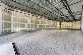 7408 Lake Worth Rd, Lake Worth, FL for lease Interior Photo- Image 2 of 4