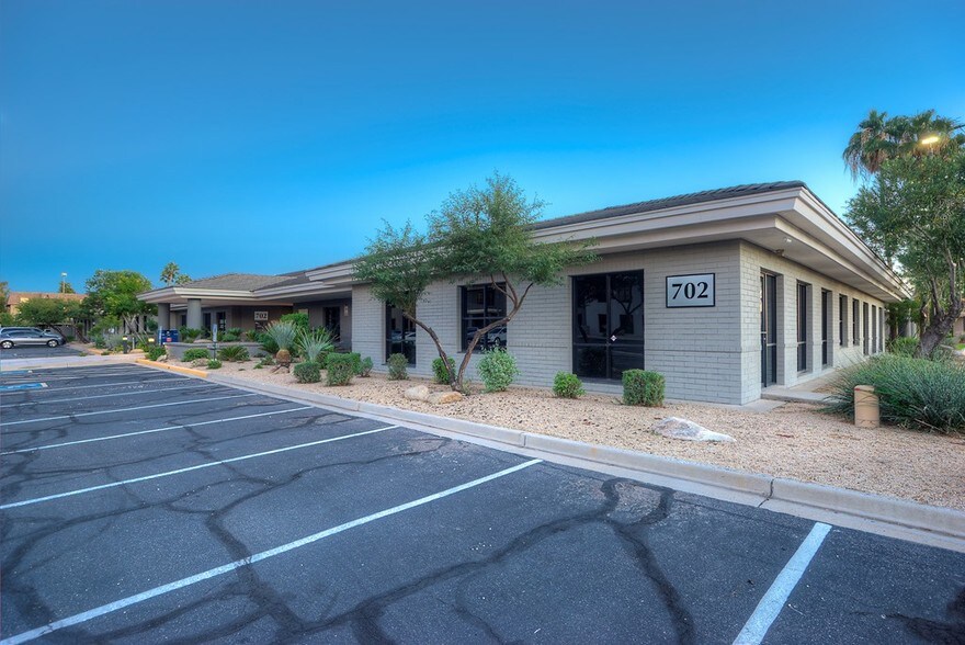 702 E Bell Rd, Phoenix, AZ for sale - Building Photo - Image 3 of 8