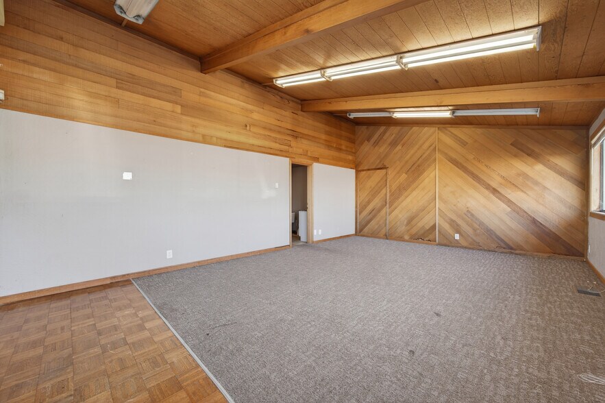 2150 Cross St, Eugene, OR à vendre - Photo du bâtiment - Image 3 de 21