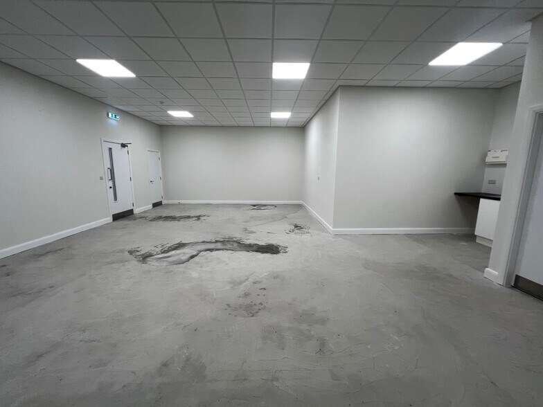 Cambridge St, Harrogate for lease - Interior Photo - Image 1 of 5