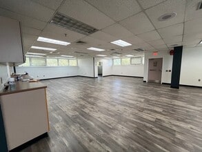 446-450 Union Blvd, Allentown, PA for lease Interior Photo- Image 1 of 6