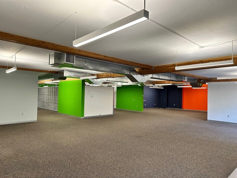 67 E Evelyn Ave, Mountain View, CA for lease - Building Photo - Image 3 of 27