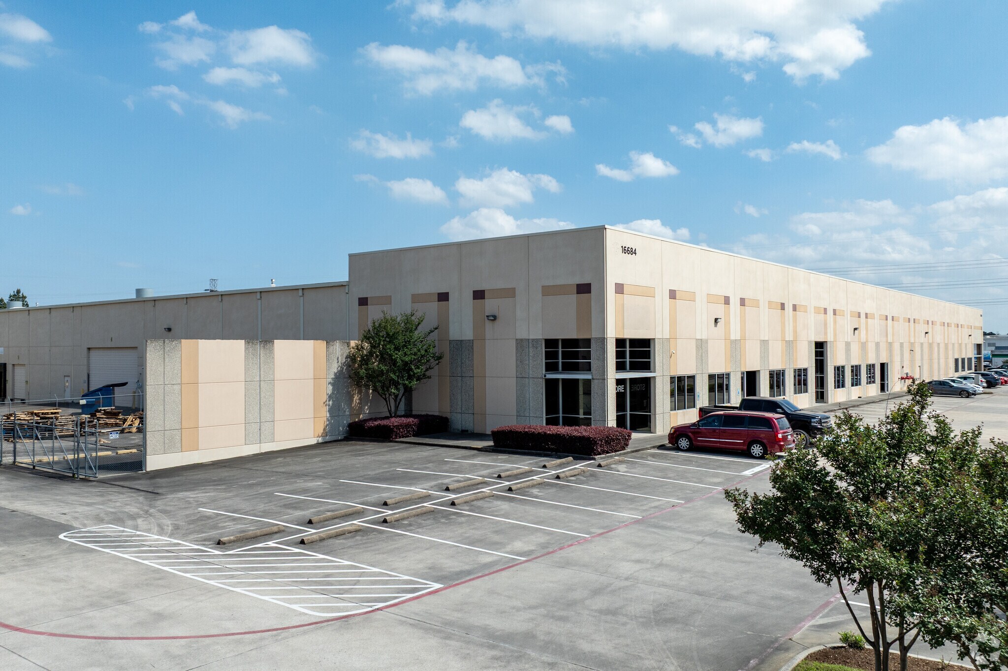 16680-16684 Air Center Blvd, Houston, TX à louer Photo principale- Image 1 de 8