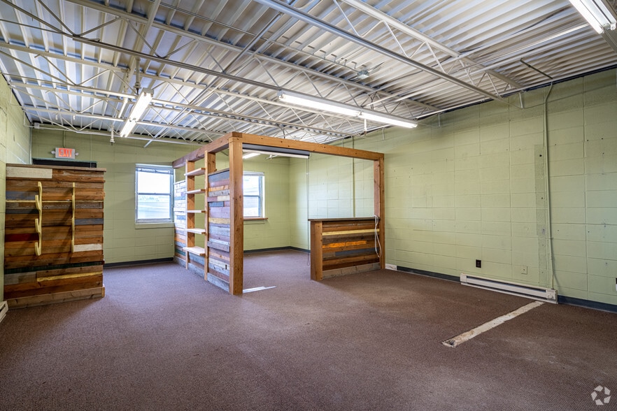 1209 Tyler St NE, Minneapolis, MN for lease - Interior Photo - Image 3 of 13