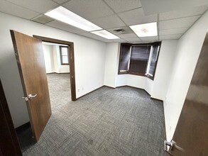 720 E Broad St, Columbus, OH for lease Interior Photo- Image 2 of 5