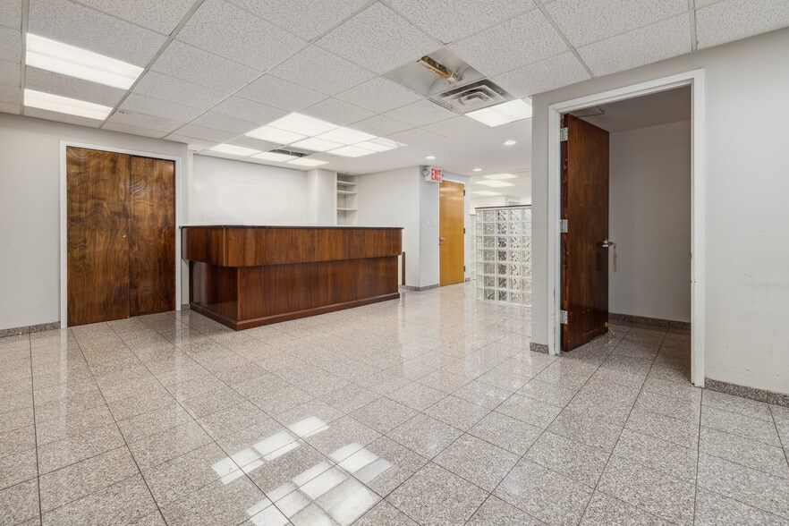 13 Elizabeth St, New York, NY for lease - Building Photo - Image 3 of 15