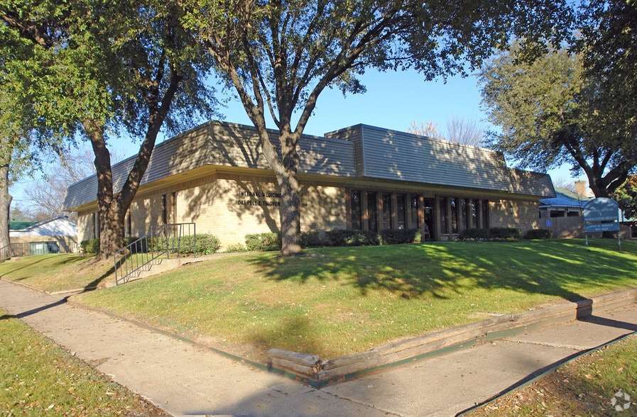1001 N Bishop Ave, Dallas, TX for sale - Primary Photo - Image 1 of 2