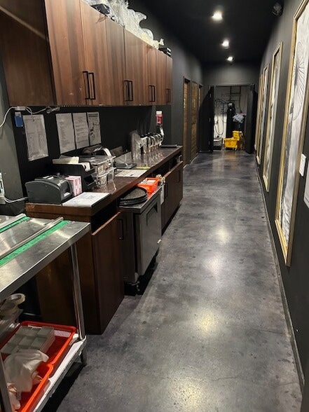 6523-6529 Hollywood Blvd, Los Angeles, CA for lease - Building Photo - Image 3 of 12