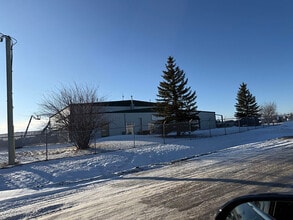 8459 23rd Ave NE, Calgary, AB à louer Photo intérieure- Image 1 de 16