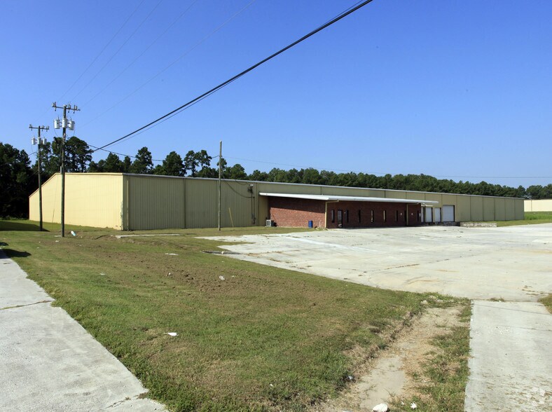 25 Artley Rd, Savannah, GA à louer - Photo du bâtiment - Image 3 de 12