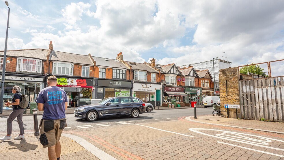 197 Upper Richmond Rd W, Londres à vendre - Photo du bâtiment - Image 3 de 8