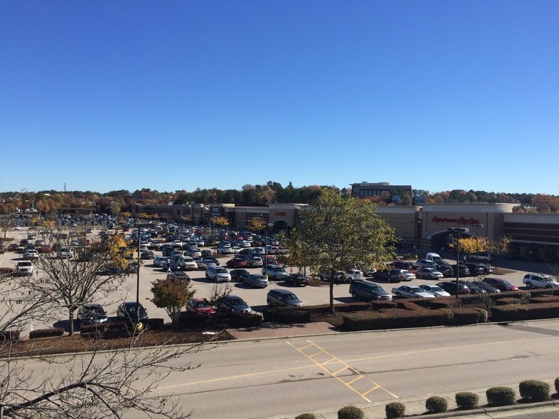 4001-4037 Durham Chapel Hill Blvd, Durham, NC for lease - Building Photo - Image 2 of 2