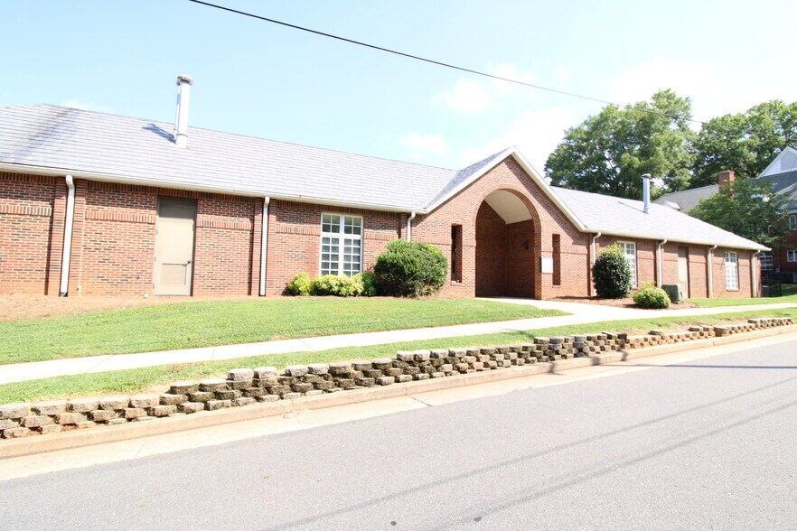 50 Donnie Ave NW, Concord, NC for lease - Primary Photo - Image 1 of 16