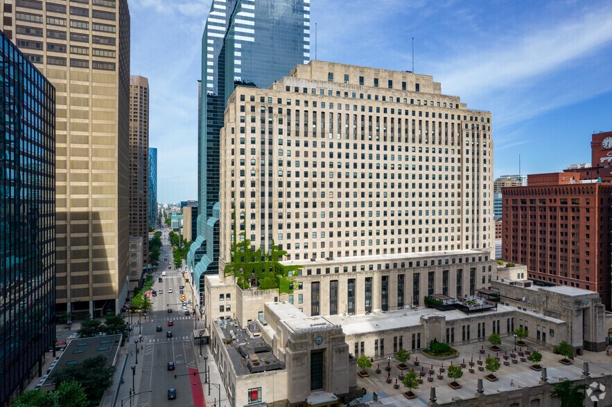 2 N Riverside Plz, Chicago, IL à louer - Aérien - Image 2 de 11