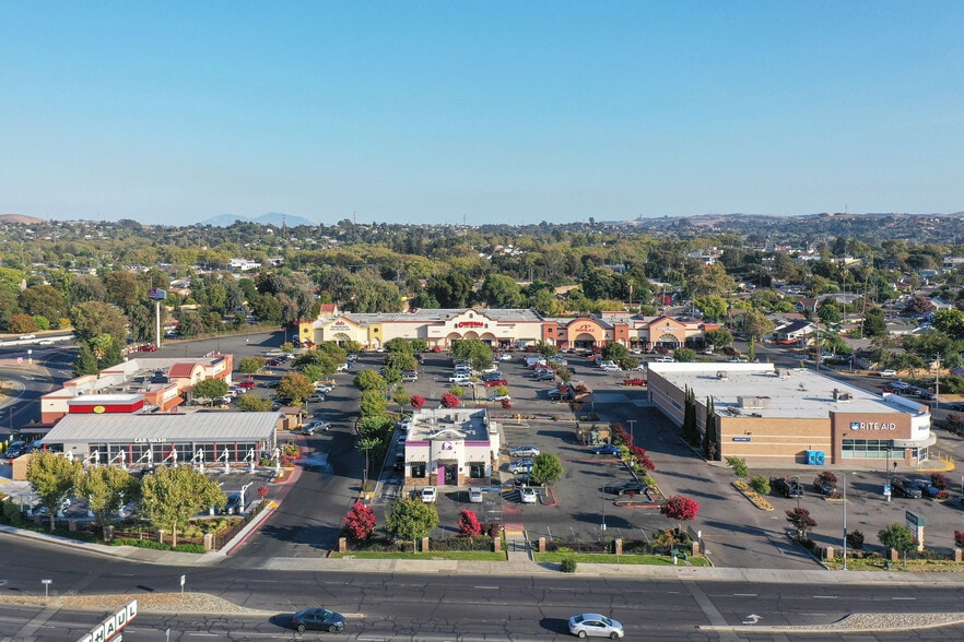 2001-2111 Solano Ave, Vallejo, CA for lease - Building Photo - Image 2 of 13