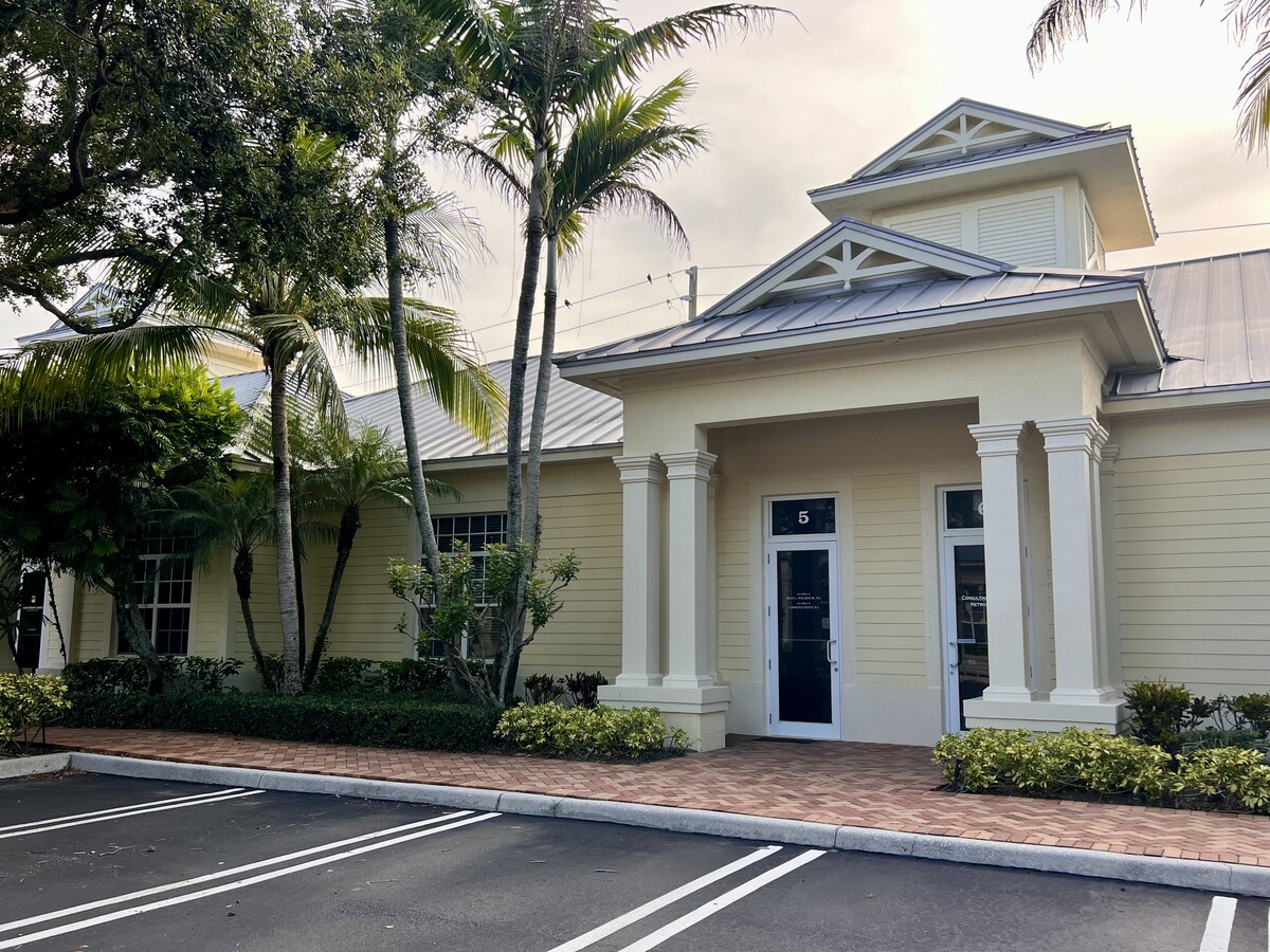1935 Commerce Ln, Jupiter, FL 33458 - Unité 5 - - Photo intérieure - Image 1 of 5
